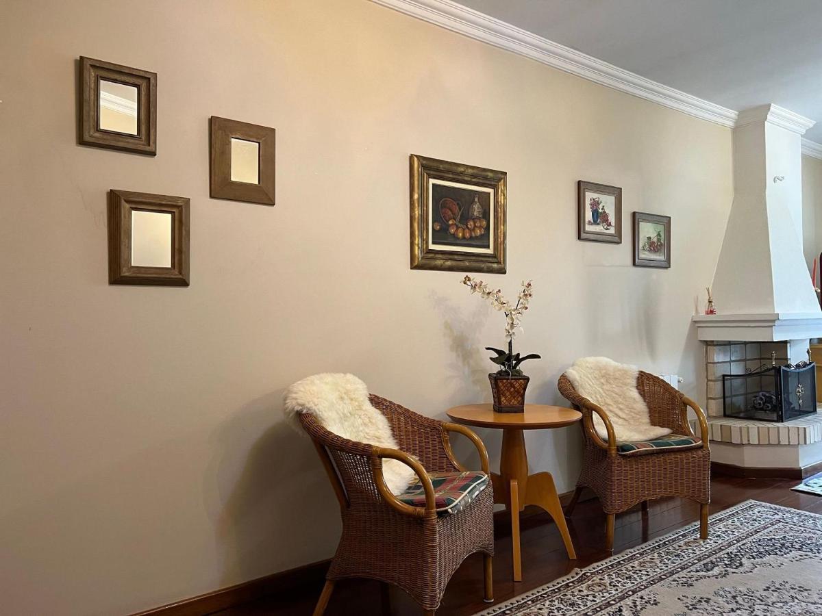 Апартаменты Mrg- Colonial 2D - 200 Mts Da Rua Torta Грамаду Экстерьер фото